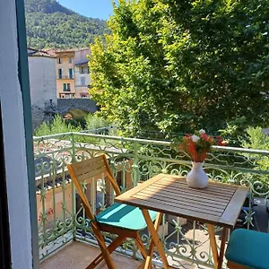 Appartement Riverside France